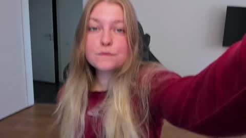Snapshot of stacy_miraclee chatting on October 3, 2025, 11:07 am Stacy  online show from October 3, 2025, 11:07 am