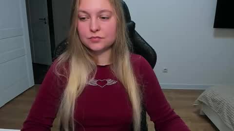 Snapshot of stacy_miraclee chatting on October 15, 2025, 2:39 pm Stacy  online show from October 15, 2025, 2:39 pm