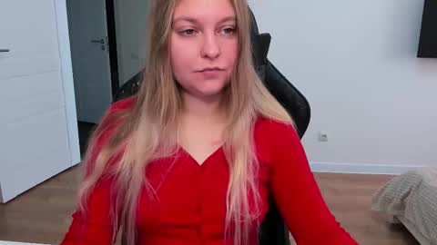 Snapshot of stacy_miraclee chatting on October 19, 2025, 10:27 am Stacy  online show from October 19, 2025, 10:27 am