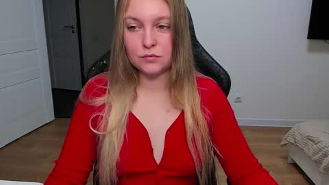 Snapshot of stacy_miraclee chatting on October 20, 2025, 4:18 pm Stacy  online show from October 20, 2025, 4:18 pm