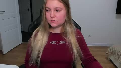 Snapshot of stacy_miraclee chatting on October 24, 2025, 12:56 pm Stacy  online show from October 24, 2025, 12:56 pm
