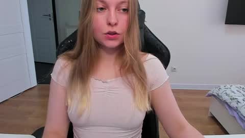 Snapshot of stacy_miraclee chatting on May 27, 2026, 3:09 pm Stacy online show from May 27, 2026, 3:09 pm