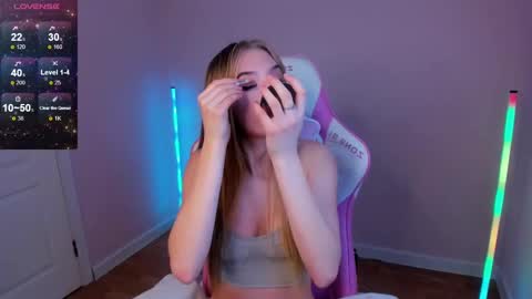 Snapshot of stacy_riiver chatting on January 31, 2025, 11:24 am Stacy Mon Tue Wed Thu Fri Sun GMT GMT 3 1000am - 0400pm online show from January 31, 2025, 11:24 am