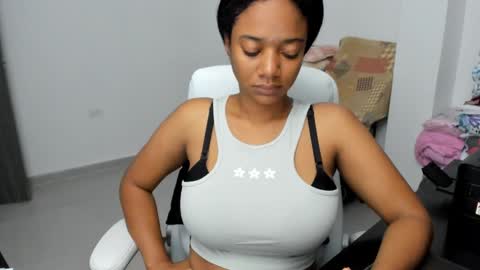 Snapshot of stacy_woods chatting on February 22, 2025, 1:22 am Zulma Yisset online show from February 22, 2025, 1:22 am