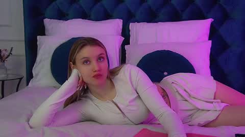 StacyEvances online show from February 23, 2026, 6:16 pm