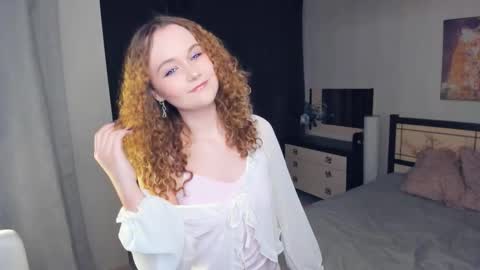 Violet online show from February 12, 2026, 5:41 pm