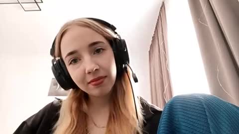 Mila online show from February 18, 2026, 6:09 am