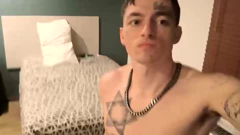 Straightupdownbad online show from November 14, 2025, 4:33 am