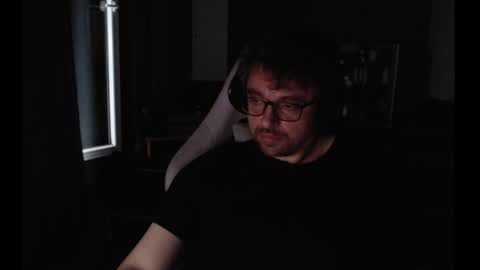 staniark_ online show from June 2, 2026, 5:37 pm