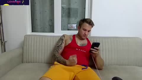 Marius online show from September 8, 2025, 6:51 pm