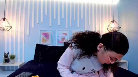 Stark Jones online show from October 28, 2025, 12:19 pm