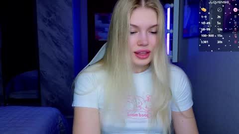 Snapshot of starlight_2004 chatting on April 7, 2026, 3:40 am Caroline online show from April 7, 2026, 3:40 am