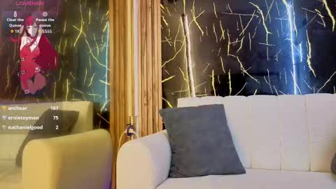 starlight_mature11_aws online show from March 8, 2026, 2:04 am