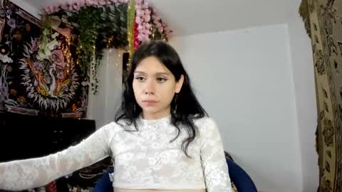 starmoonly online show from March 2, 2025, 3:45 am