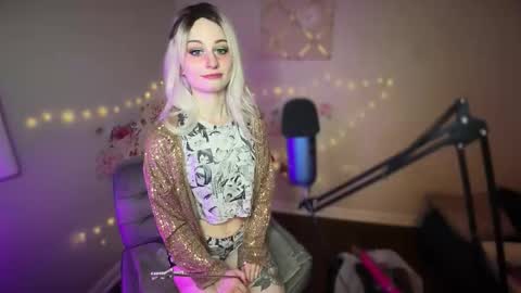 Snapshot of starr1123 chatting on November 26, 2025, 4:13 am Starr online show from November 26, 2025, 4:13 am