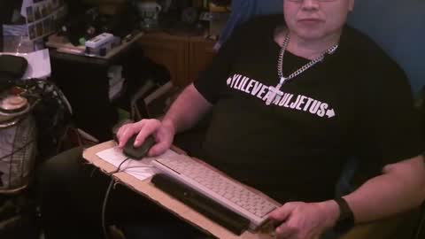 Snapshot of starterxyman chatting on March 9, 2025, 1:04 am starterxyman online show from March 9, 2025, 1:04 am