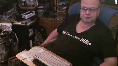 Snapshot of starterxyman chatting on October 4, 2025, 2:48 pm starterxyman online show from October 4, 2025, 2:48 pm