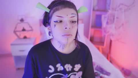 Yoko online show from November 4, 2025, 1:32 pm