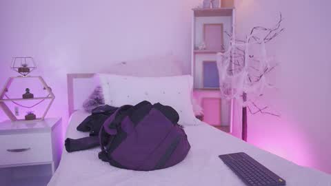 Yoko online show from November 6, 2025, 3:35 pm