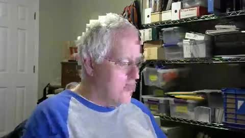 stasw20 online show from December 17, 2025, 10:38 pm