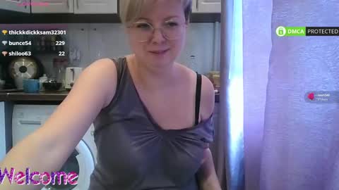 Snapshot of stasya_07 chatting on March 7, 2025, 9:40 am Stasya online show from March 7, 2025, 9:40 am