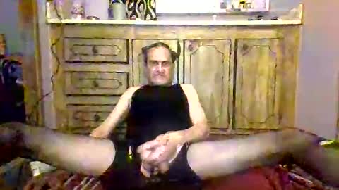 i-wish-i-was-a-girl online show from April 20, 2026, 12:41 pm