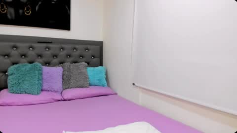 Snapshot of staywithme_x chatting on January 15, 2025, 11:51 pm Melany online show from January 15, 2025, 11:51 pm