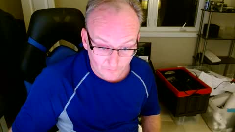 Snapshot of steakman007 chatting on October 28, 2025, 2:59 am Steakman online show from October 28, 2025, 2:59 am