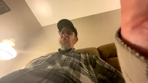 steel259373 online show from October 3, 2025, 4:20 am