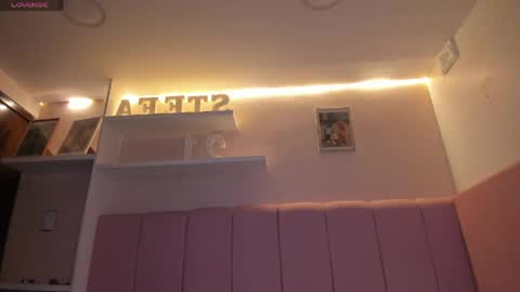 Stefa Gomez  online show from April 12, 2026, 12:10 pm