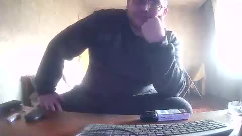 Snapshot of stefan90pt chatting on February 14, 2025, 9:13 am Stefan online show from February 14, 2025, 9:13 am