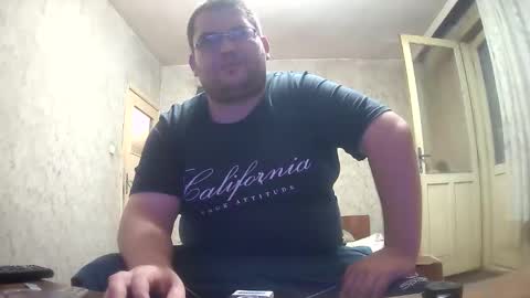 Snapshot of stefan90pt chatting on September 15, 2025, 8:53 pm Stefan online show from September 15, 2025, 8:53 pm
