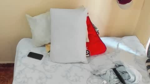 julieth-cancer online show from December 31, 2024, 5:29 pm