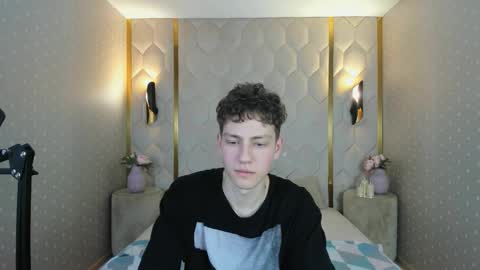 Snapshot of stefanbev chatting on February 6, 2026, 8:23 pm Esrefan online show from February 6, 2026, 8:23 pm