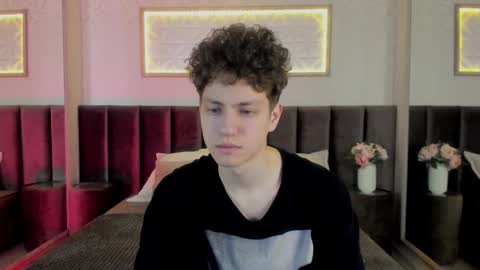 Snapshot of stefanbev chatting on March 1, 2026, 8:00 pm Esrefan online show from March 1, 2026, 8:00 pm