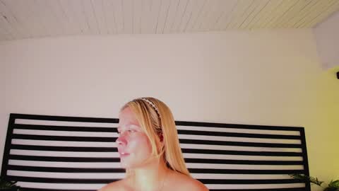 Snapshot of stefannny_ chatting on December 13, 2024, 12:50 pm Stefanny online show from December 13, 2024, 12:50 pm