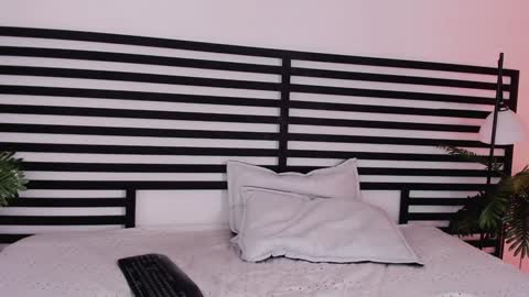 Snapshot of stefannny_ chatting on December 17, 2024, 4:00 pm Stefanny online show from December 17, 2024, 4:00 pm