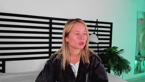 Snapshot of stefannny_ chatting on January 21, 2025, 12:29 pm Stefanny online show from January 21, 2025, 12:29 pm