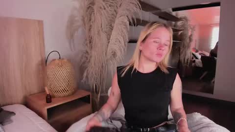 Snapshot of stefannny_ chatting on March 10, 2025, 12:48 pm Stefanny online show from March 10, 2025, 12:48 pm