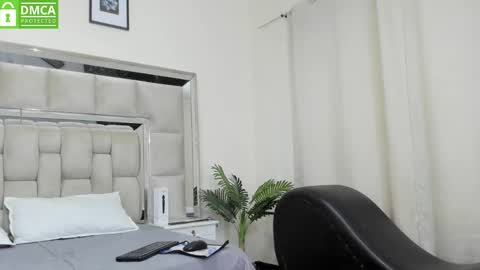 Stefany online show from February 18, 2025, 7:41 pm