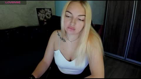 Stella  Cox online show from September 13, 2025, 5:40 am