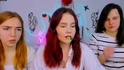 Snapshot of stella_flower chatting on February 23, 2026, 12:57 pm stella_flower online show from February 23, 2026, 12:57 pm