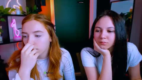 stella_flower online show from March 28, 2026, 6:24 am