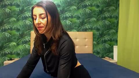 Snapshot of stella_john chatting on January 14, 2025, 4:36 am Stella John online show from January 14, 2025, 4:36 am