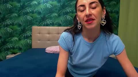 Snapshot of stella_john chatting on February 4, 2025, 5:21 am Stella John online show from February 4, 2025, 5:21 am