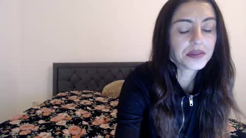 Snapshot of stella_john chatting on September 25, 2025, 5:55 am Stella John online show from September 25, 2025, 5:55 am