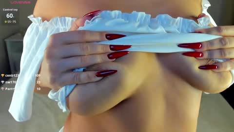 Snapshot of stella_leee chatting on April 7, 2026, 12:00 am Stella Leee online show from April 7, 2026, 12:00 am