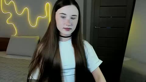 stella_sunny online show from December 17, 2025, 10:38 pm