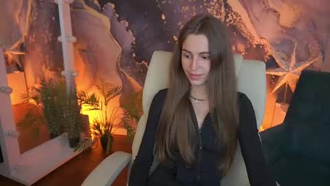 stellahoneywell online show from June 2, 2026, 2:08 pm