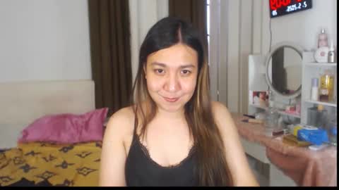 Snapshot of stellahugets chatting on May 2, 2026, 6:40 am Stella online show from May 2, 2026, 6:40 am